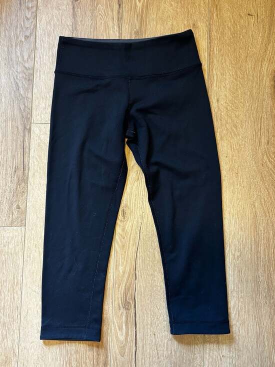 Lululemon Pants - Lululemon Wunder Under Crop 19" Black Leggings Size 4